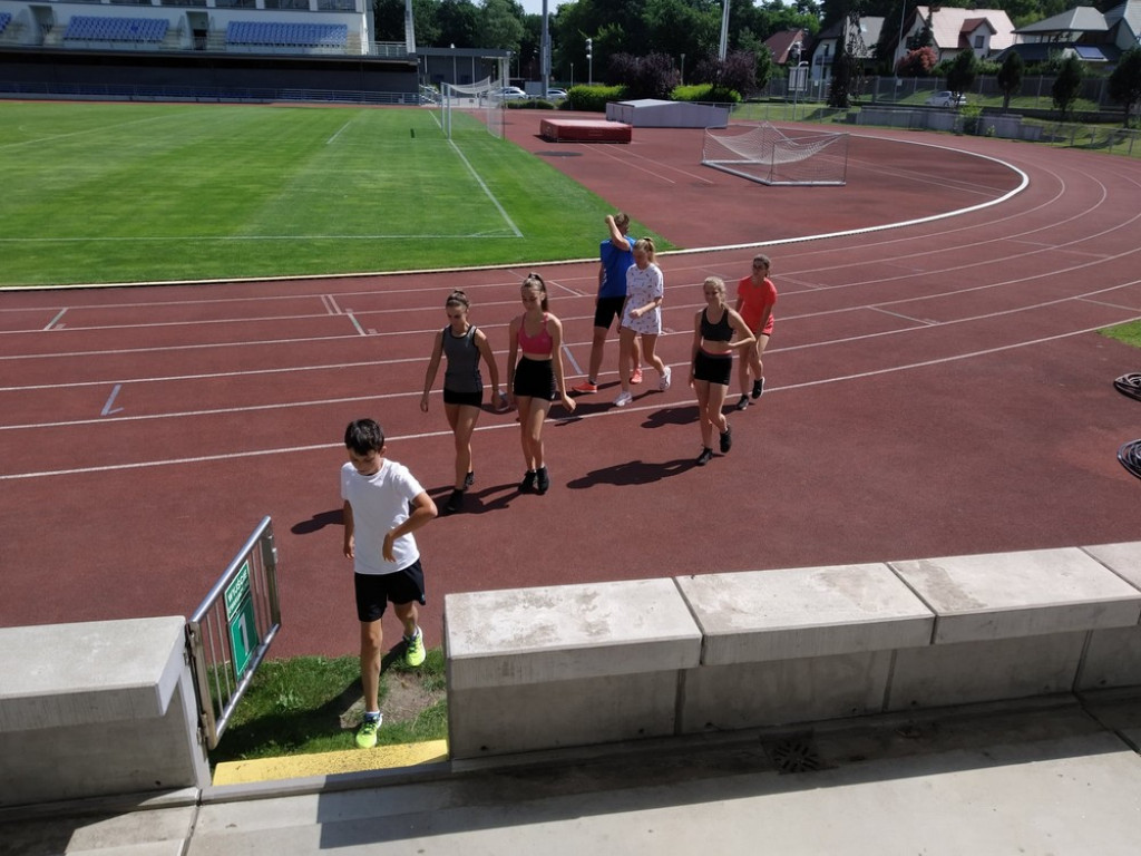 Lekkoatleci Unii Hrubieszów ze sponsorem i na obozie sportowym - ZDJĘCIA