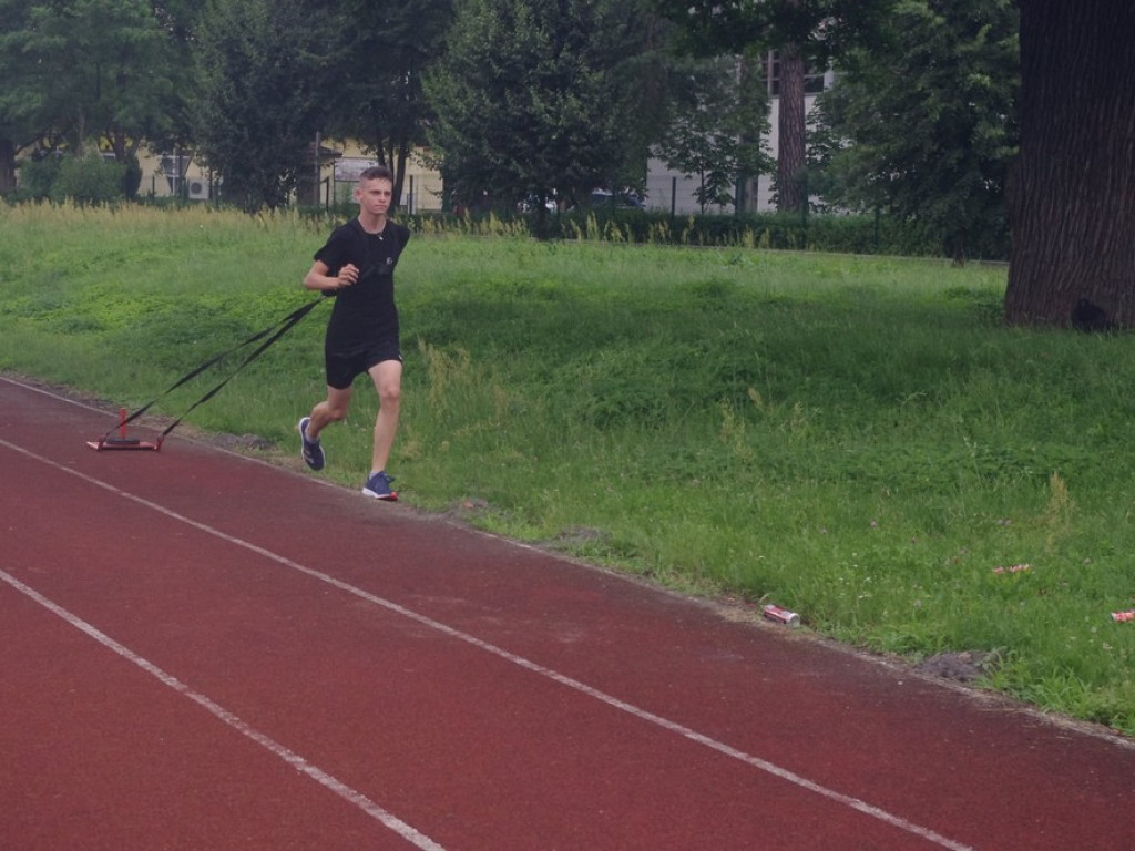 Lekkoatleci Unii Hrubieszów ze sponsorem i na obozie sportowym - ZDJĘCIA