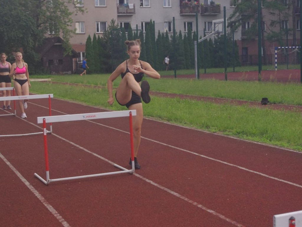 Lekkoatleci Unii Hrubieszów ze sponsorem i na obozie sportowym - ZDJĘCIA