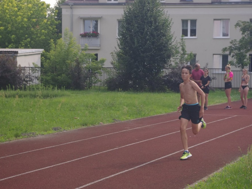 Lekkoatleci Unii Hrubieszów ze sponsorem i na obozie sportowym - ZDJĘCIA