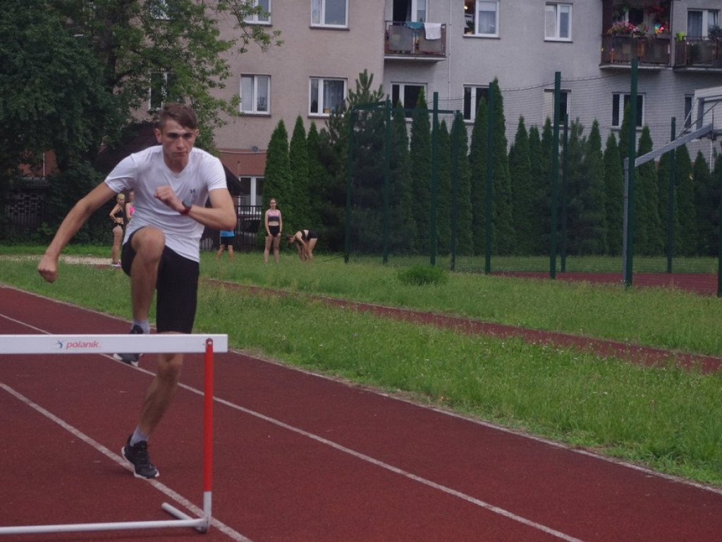 Lekkoatleci Unii Hrubieszów ze sponsorem i na obozie sportowym - ZDJĘCIA