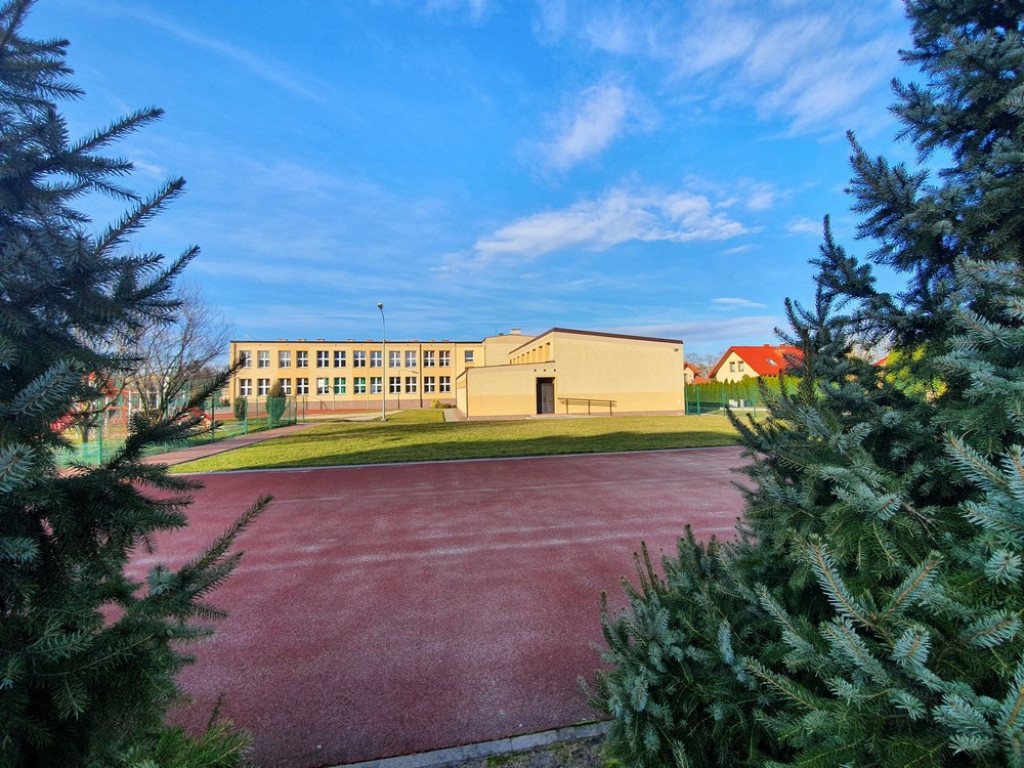 Wkrótce ruszy budowa nowej sali gimnastycznej przy Jedynce - ZDJĘCIA