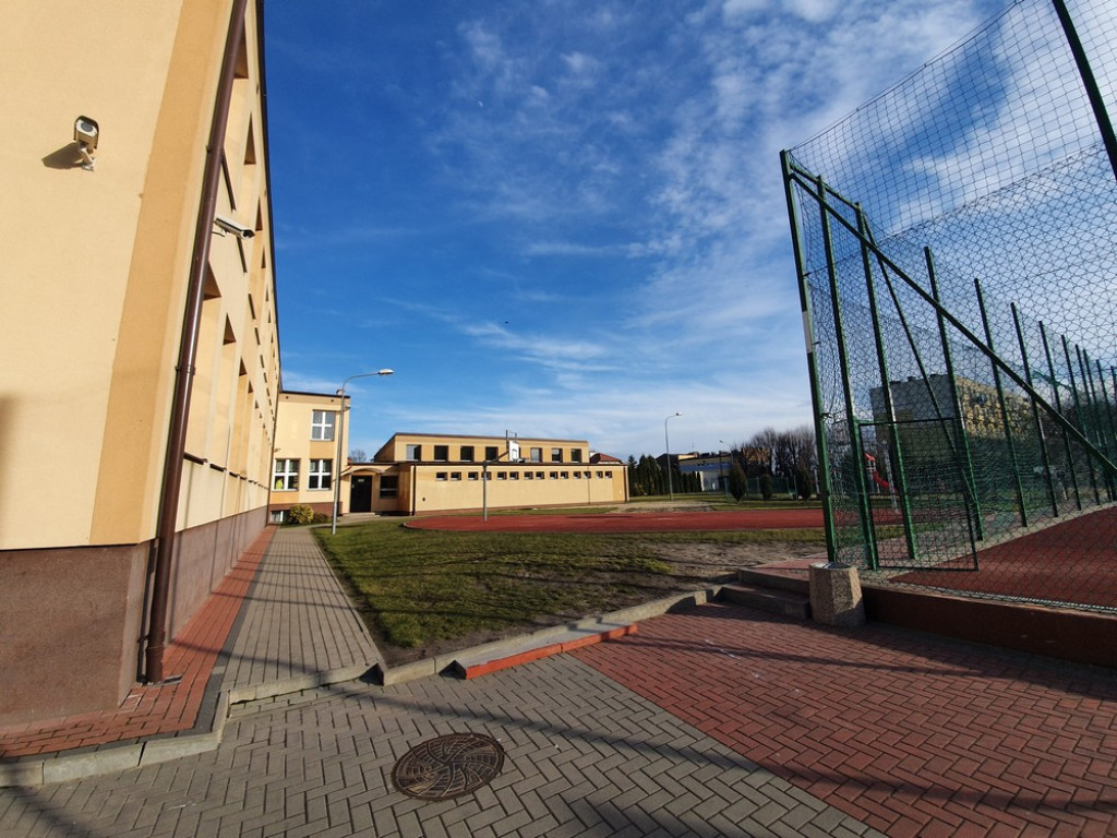 Wkrótce ruszy budowa nowej sali gimnastycznej przy Jedynce - ZDJĘCIA