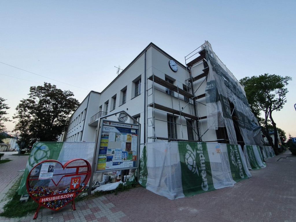 Hrubieszów: Remont budynku Urzędu Miasta zmierza ku końcowi - ZDJĘCIA