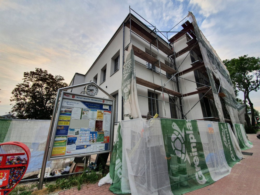 Hrubieszów: Remont budynku Urzędu Miasta zmierza ku końcowi - ZDJĘCIA