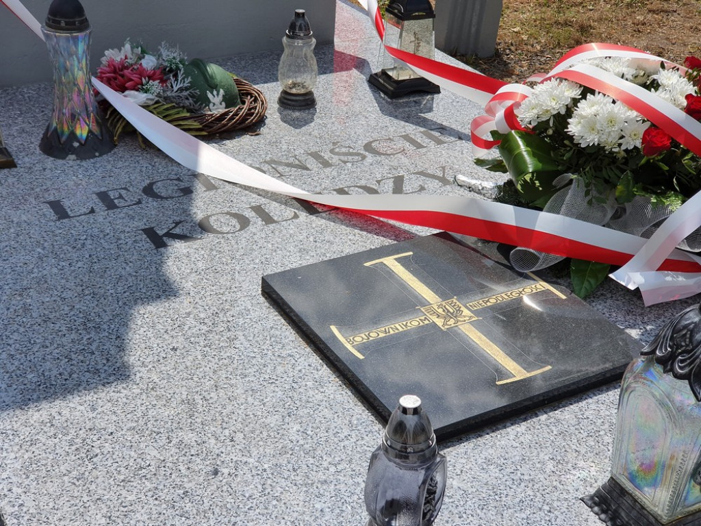 Hrubieszów: Poświęcenie mogił sanitariuszki, policjantów i legionistów - ZDJĘCIA