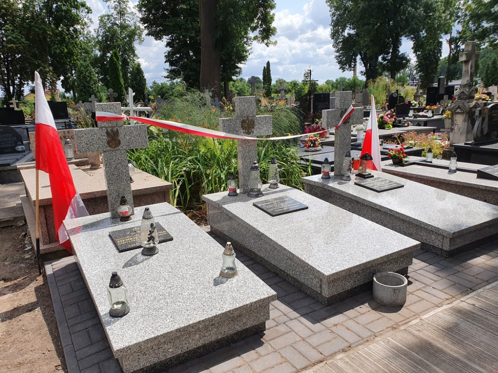 Hrubieszów: Poświęcenie mogił sanitariuszki, policjantów i legionistów - ZDJĘCIA