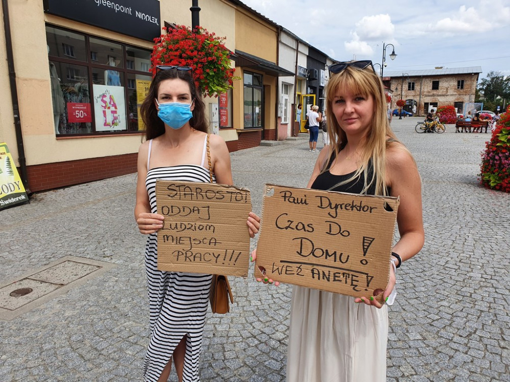 Hrubieszów: Manifestacja przeciwko działaniom zarządu powiatu - ZDJĘCIA, WIDEO