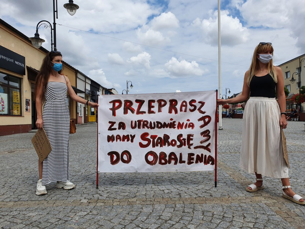 Hrubieszów: Manifestacja przeciwko działaniom zarządu powiatu - ZDJĘCIA, WIDEO