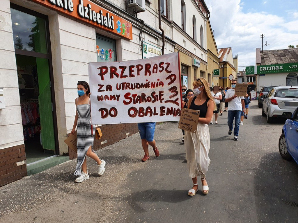 Hrubieszów: Manifestacja przeciwko działaniom zarządu powiatu - ZDJĘCIA, WIDEO