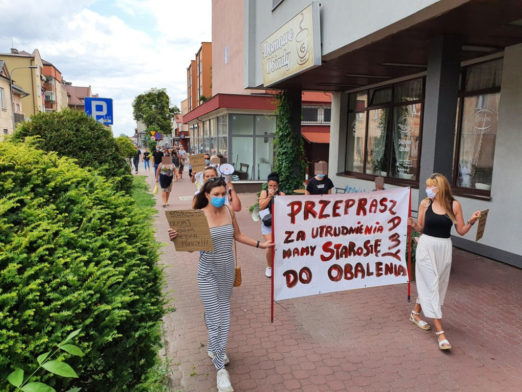Hrubieszów: Manifestacja przeciwko działaniom zarządu powiatu - ZDJĘCIA, WIDEO