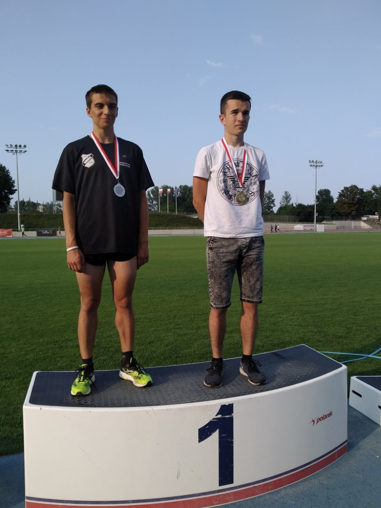 Osiem medali lekkoatletów Unii w Mistrzostwach Województwa U18 - ZDJĘCIA