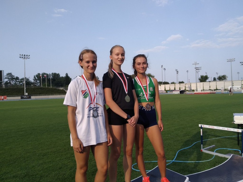 Osiem medali lekkoatletów Unii w Mistrzostwach Województwa U18 - ZDJĘCIA