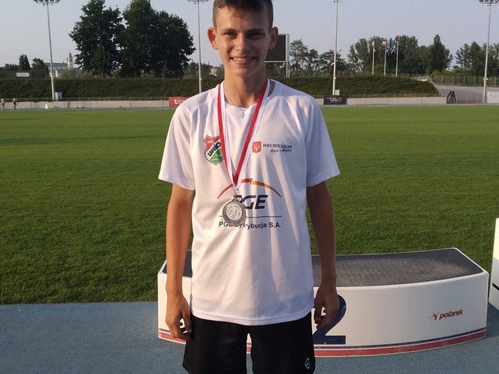 Osiem medali lekkoatletów Unii w Mistrzostwach Województwa U18 - ZDJĘCIA