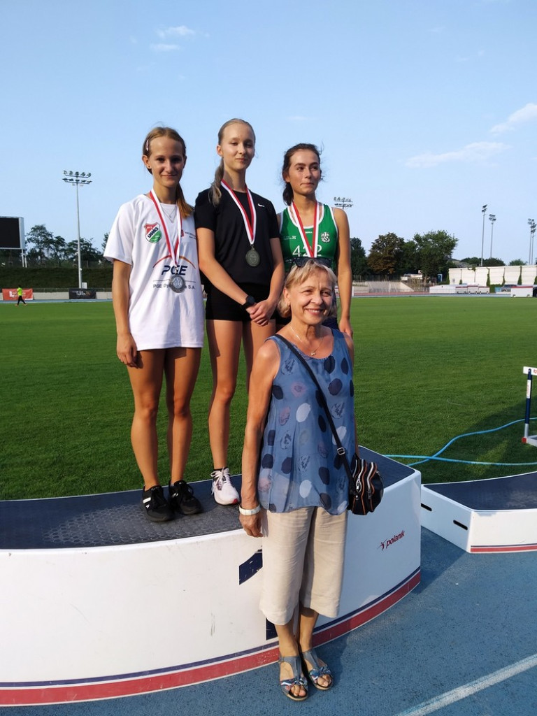 Osiem medali lekkoatletów Unii w Mistrzostwach Województwa U18 - ZDJĘCIA