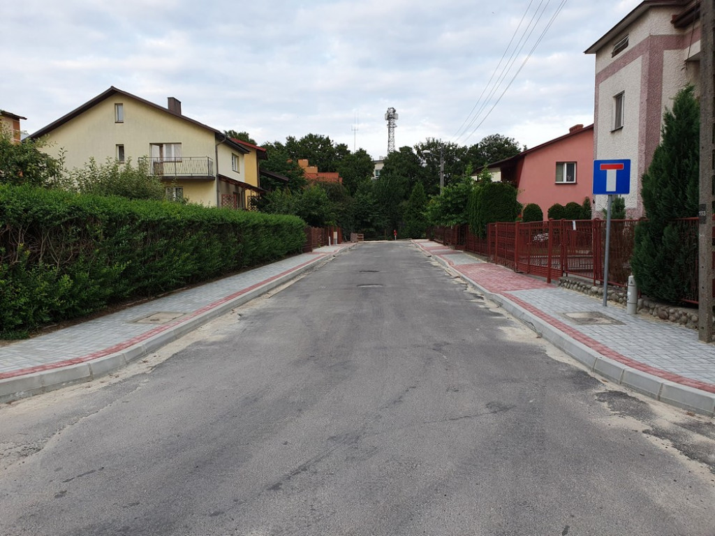 Hrubieszów: Nowe chodniki na Leśmiana - ZDJĘCIA