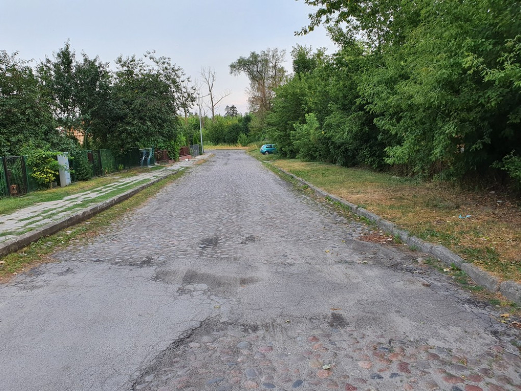 Hrubieszów: Wkrótce ruszy budowa drogi dojazdowej do basenu - ZDJĘCIA