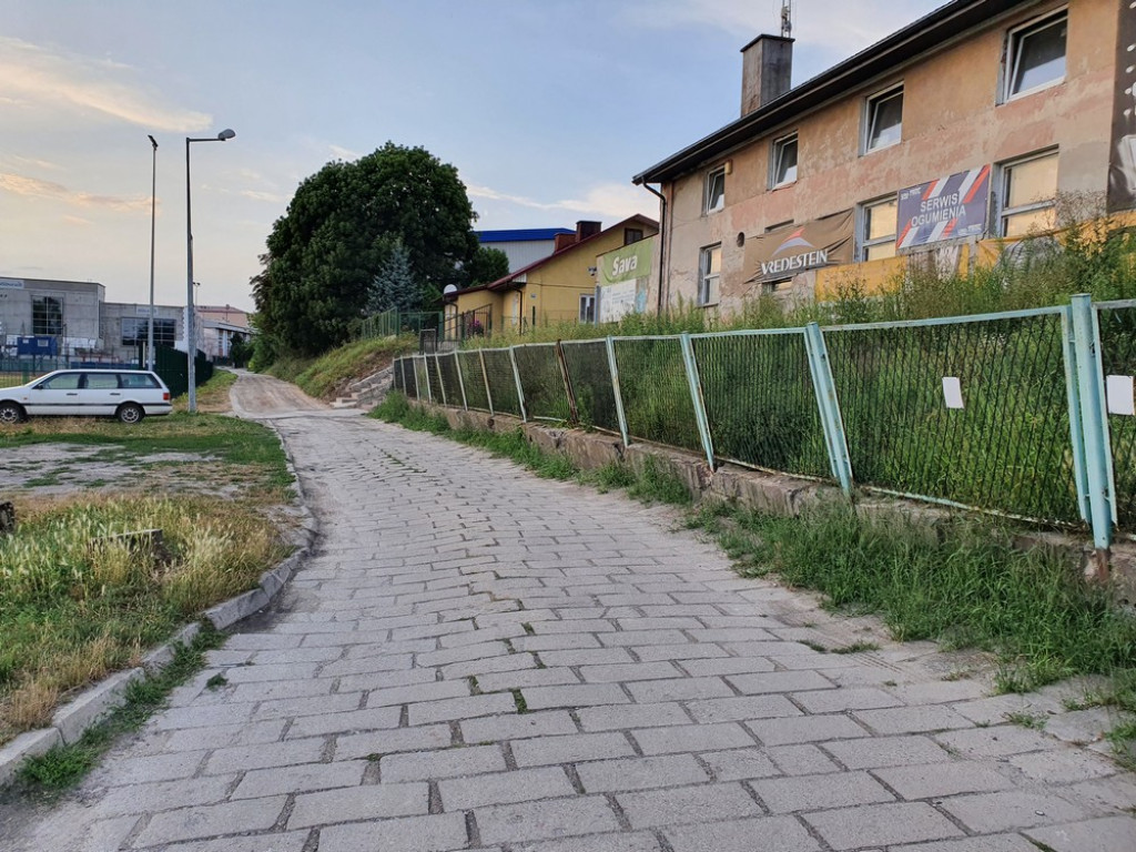 Hrubieszów: Wkrótce ruszy budowa drogi dojazdowej do basenu - ZDJĘCIA