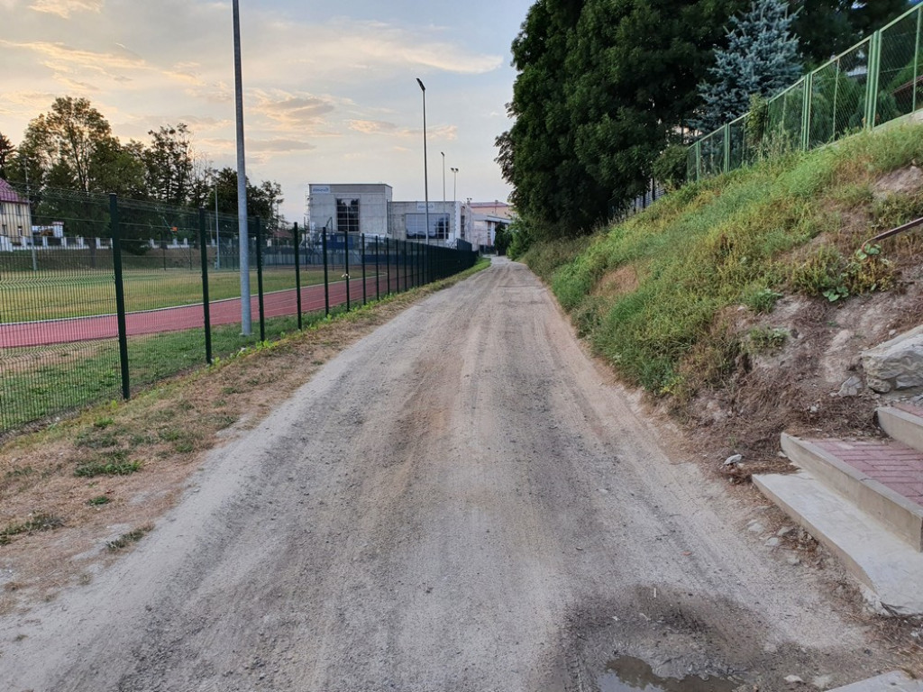 Hrubieszów: Wkrótce ruszy budowa drogi dojazdowej do basenu - ZDJĘCIA