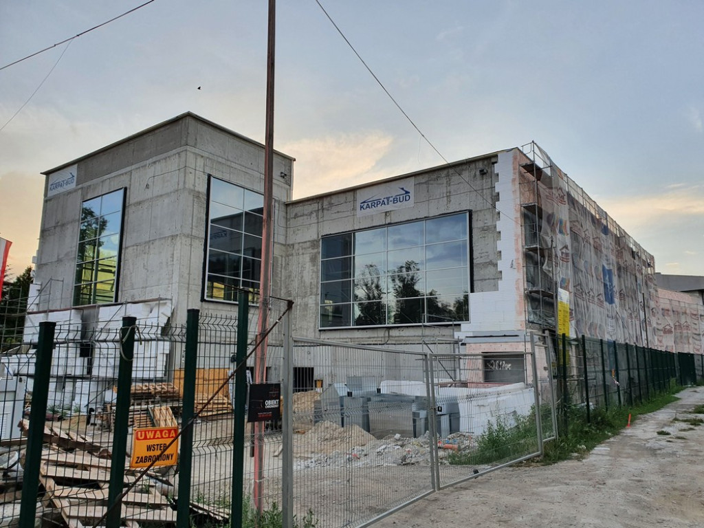 Hrubieszów: Wkrótce ruszy budowa drogi dojazdowej do basenu - ZDJĘCIA