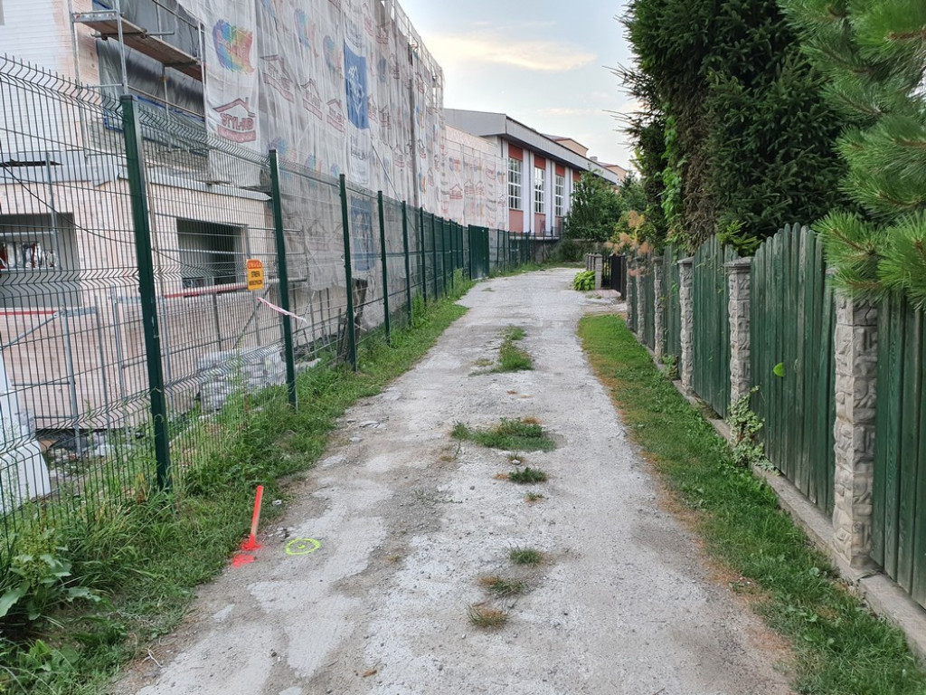 Hrubieszów: Wkrótce ruszy budowa drogi dojazdowej do basenu - ZDJĘCIA