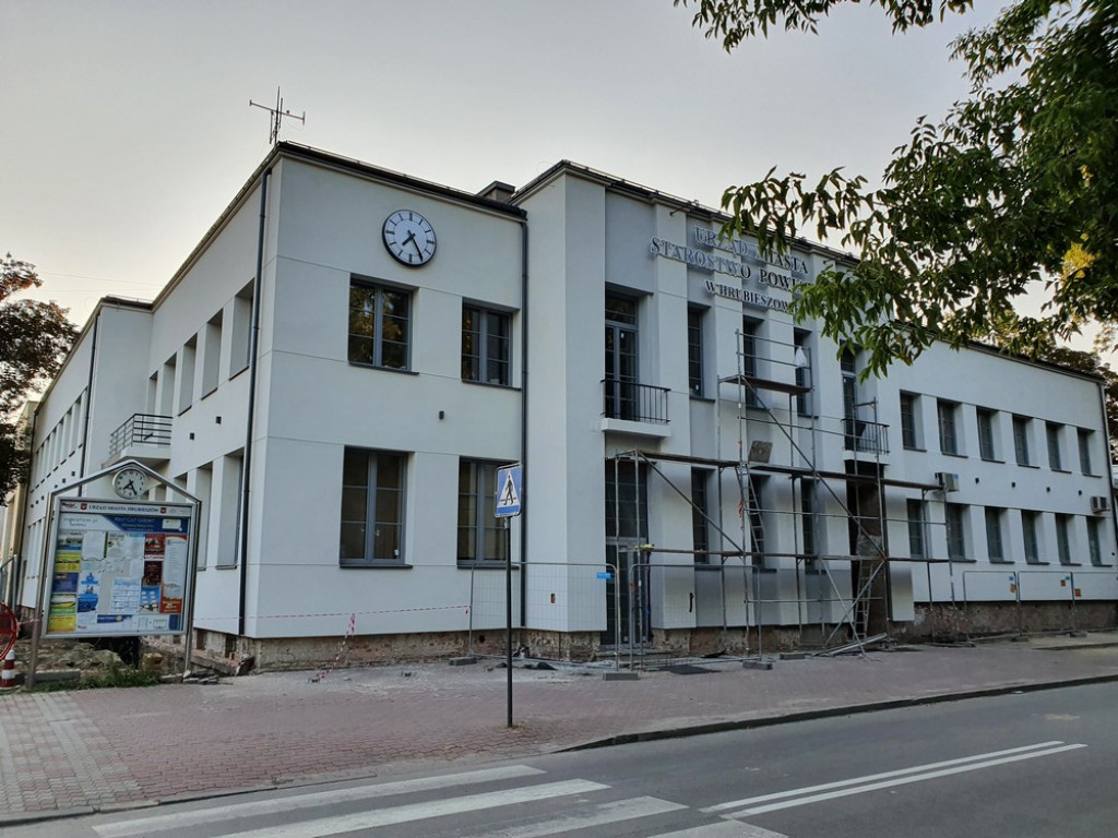 Hrubieszów: Tak wygląda odnawiany budynek Urzędu Miasta - ZDJĘCIA