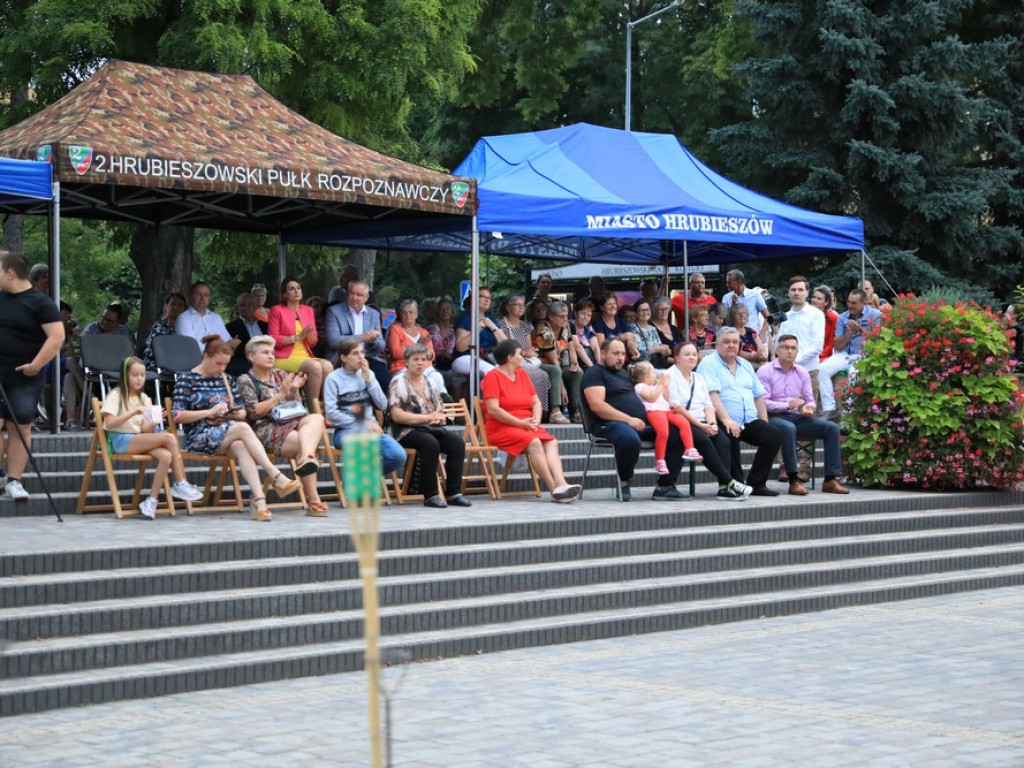 Hrubieszów: Rocznica Powstania Warszawskiego - koncert zespołu Hubal - ZDJECIA, WIDEO