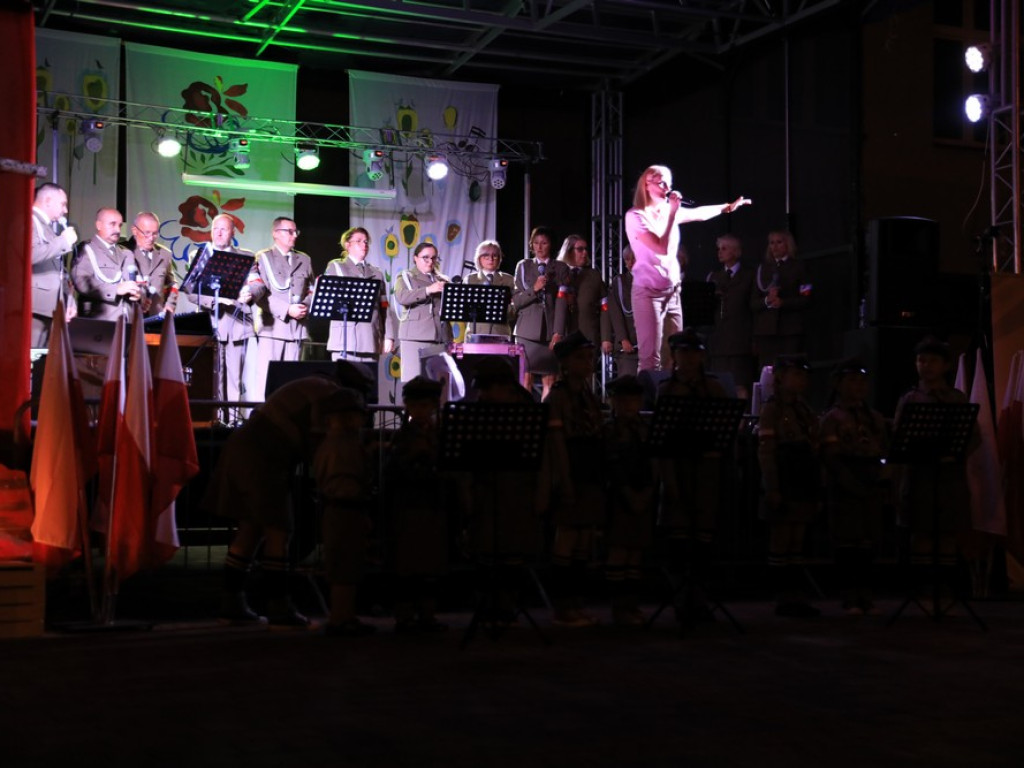 Hrubieszów: Rocznica Powstania Warszawskiego - koncert zespołu Hubal - ZDJECIA, WIDEO