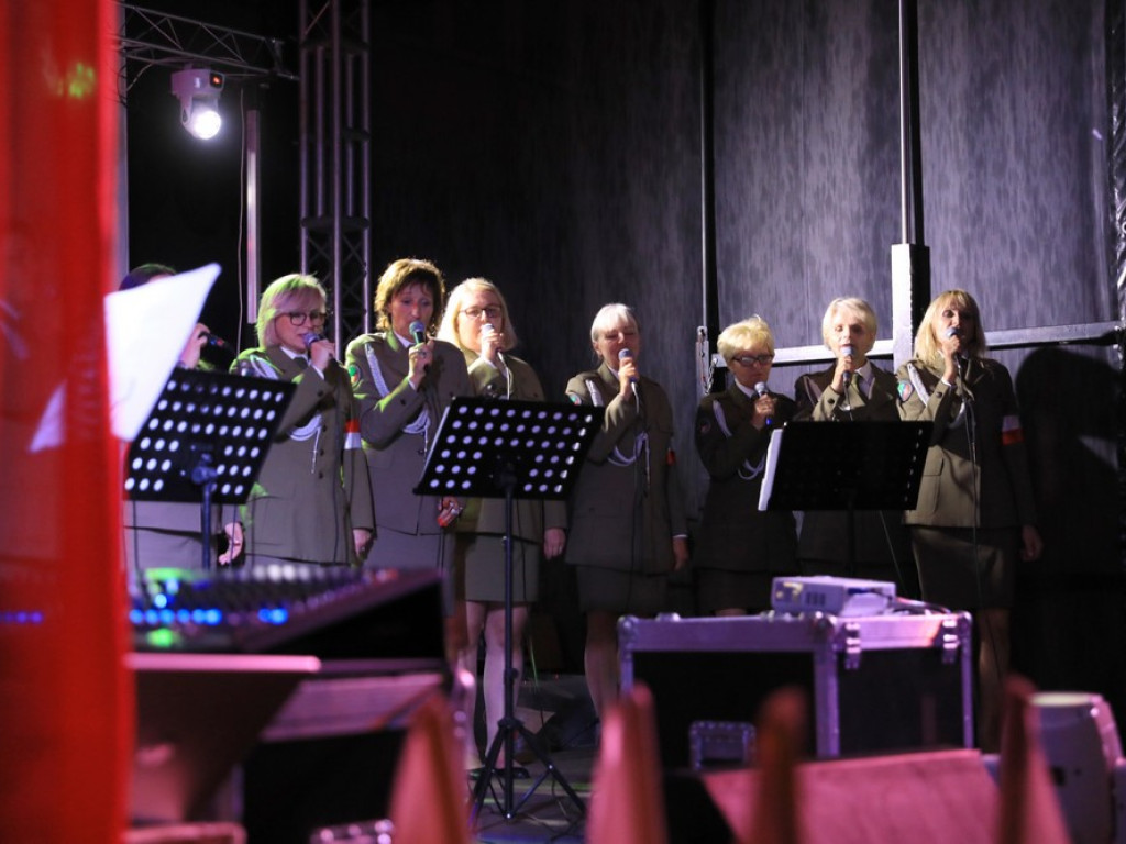 Hrubieszów: Rocznica Powstania Warszawskiego - koncert zespołu Hubal - ZDJECIA, WIDEO