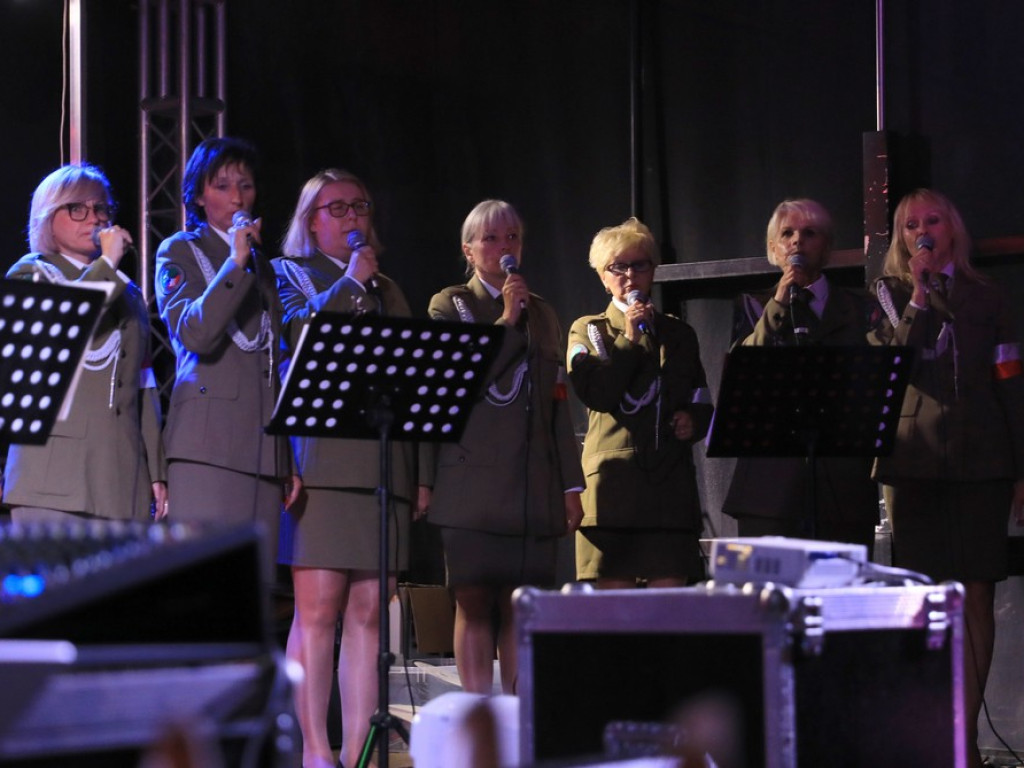 Hrubieszów: Rocznica Powstania Warszawskiego - koncert zespołu Hubal - ZDJECIA, WIDEO