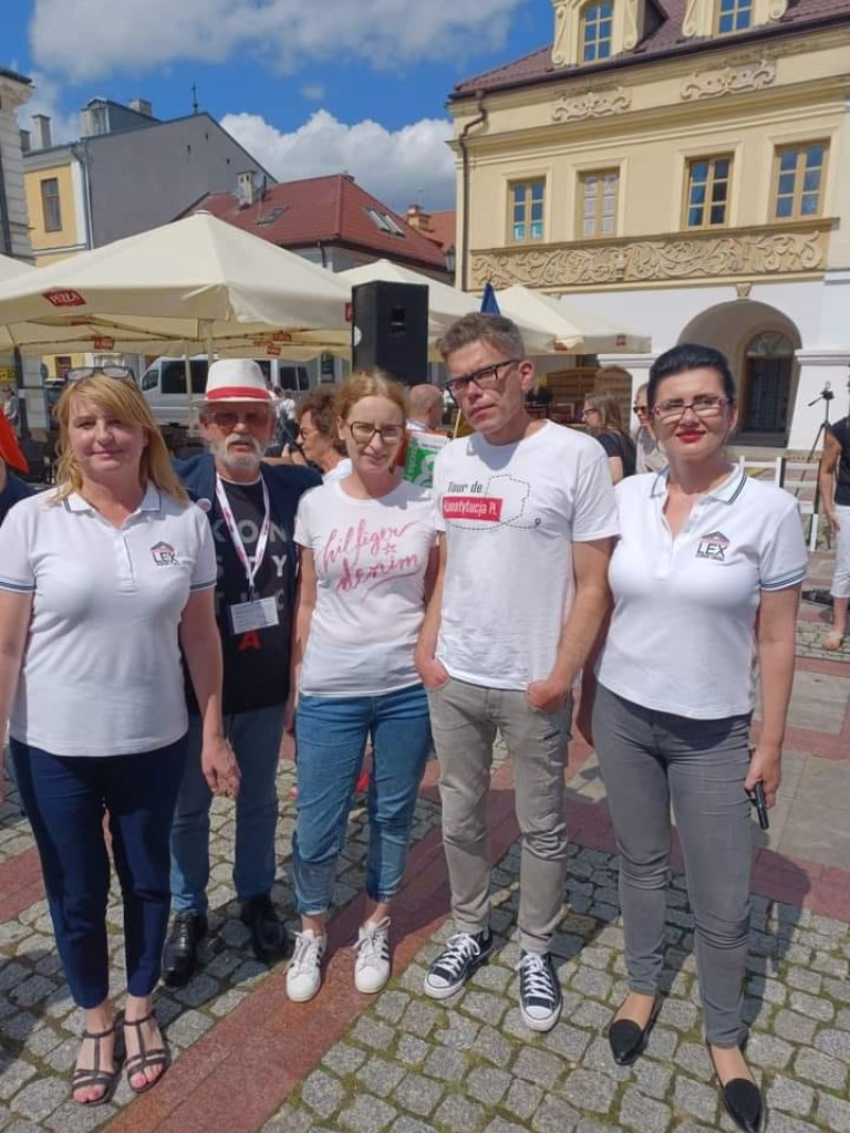 W obronie wolnych mediów i sądów - ZDJĘCIA