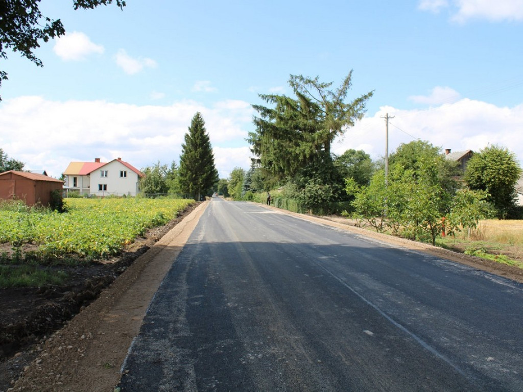 Zakończono kolejne remonty dróg w gminie Hrubieszów - ZDJĘCIA