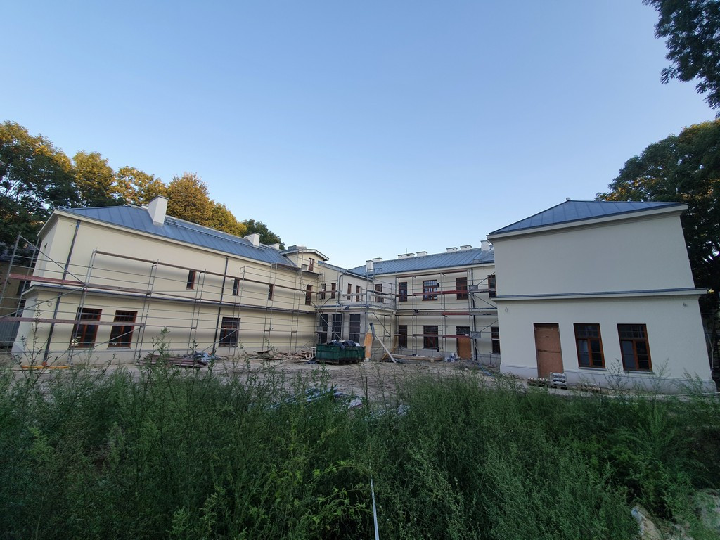 Hrubieszów: Remont budynku Syndykatu Rolniczego c.d. - ZDJĘCIA
