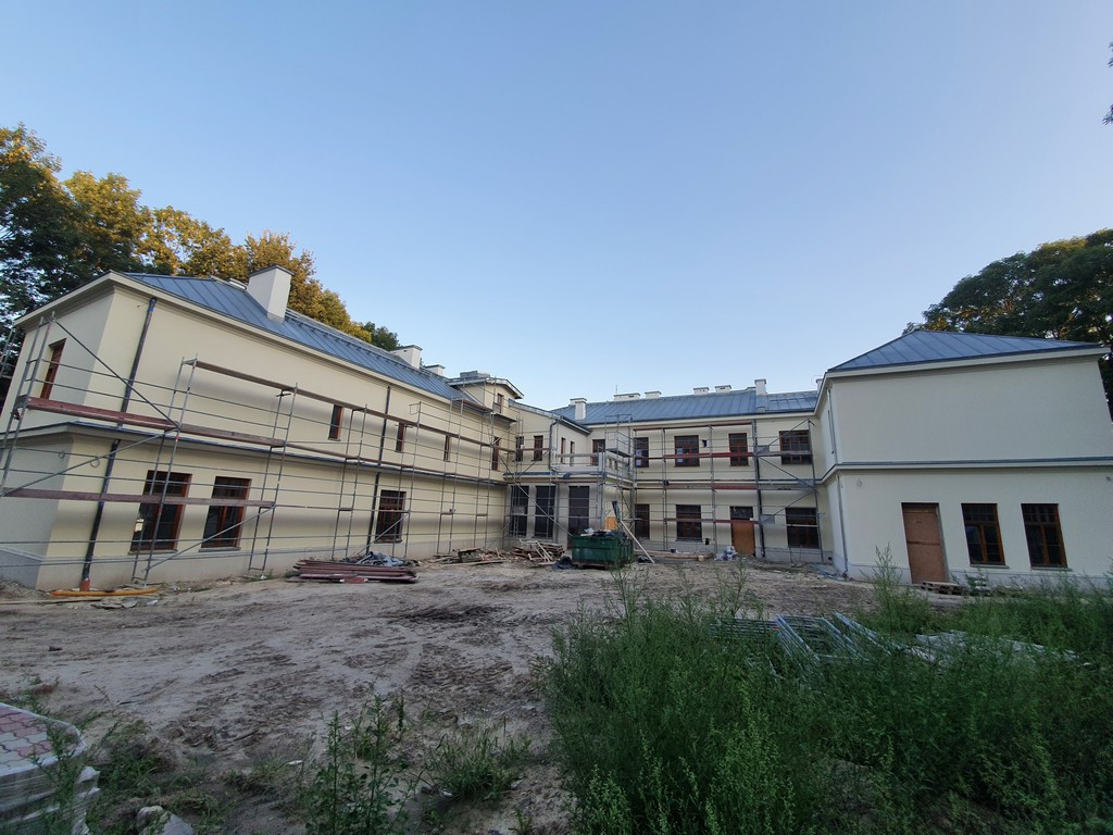 Hrubieszów: Remont budynku Syndykatu Rolniczego c.d. - ZDJĘCIA