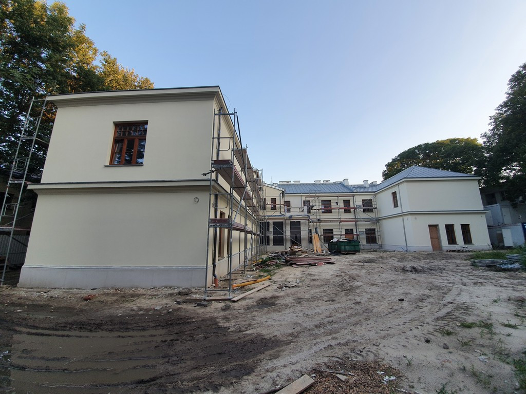 Hrubieszów: Remont budynku Syndykatu Rolniczego c.d. - ZDJĘCIA