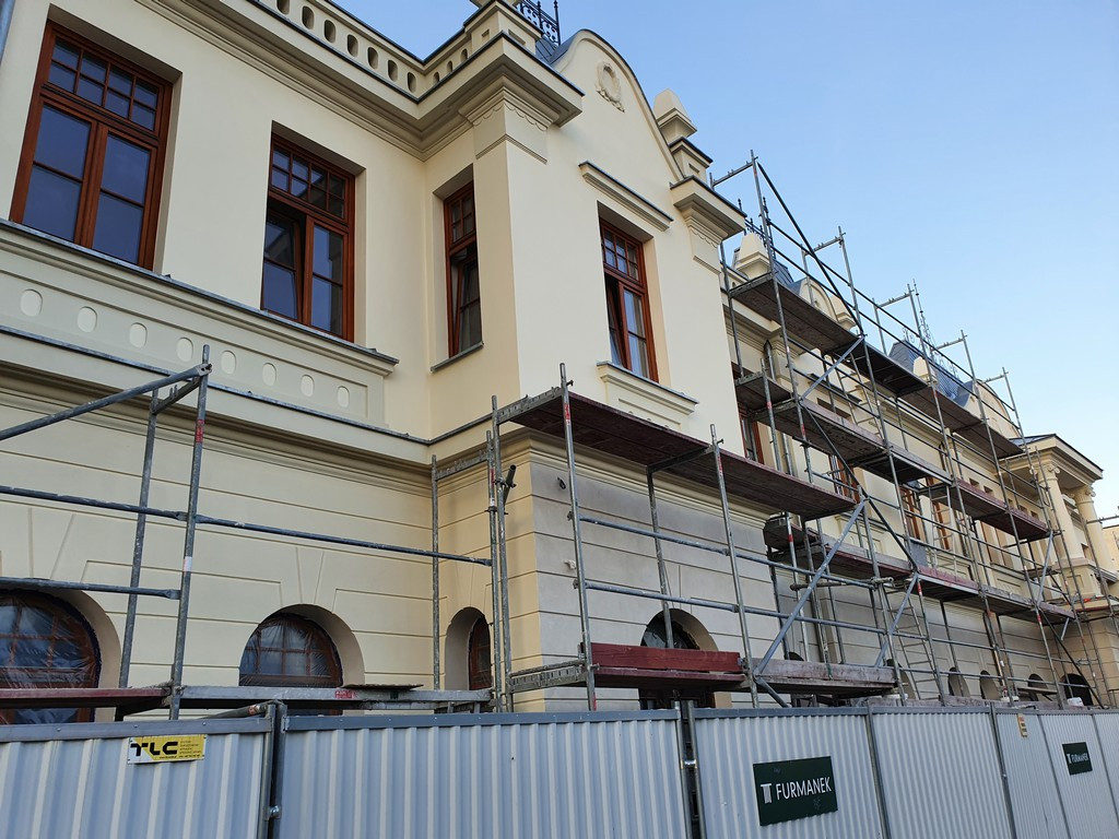 Hrubieszów: Remont budynku Syndykatu Rolniczego c.d. - ZDJĘCIA