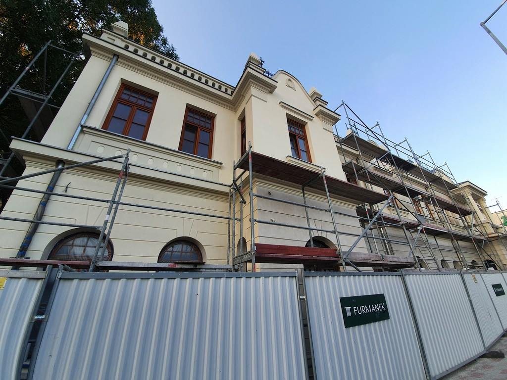 Hrubieszów: Remont budynku Syndykatu Rolniczego c.d. - ZDJĘCIA