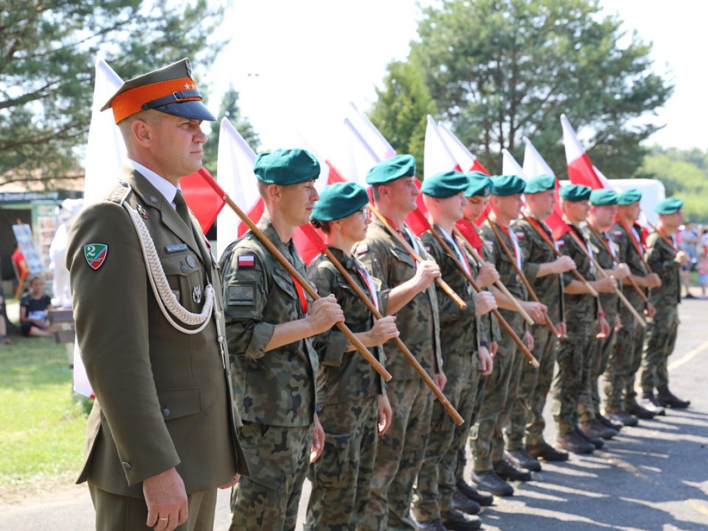 Hrubieszów: Trwa piknik z okazji Święta Wojska Polskiego - ZDJĘCIA