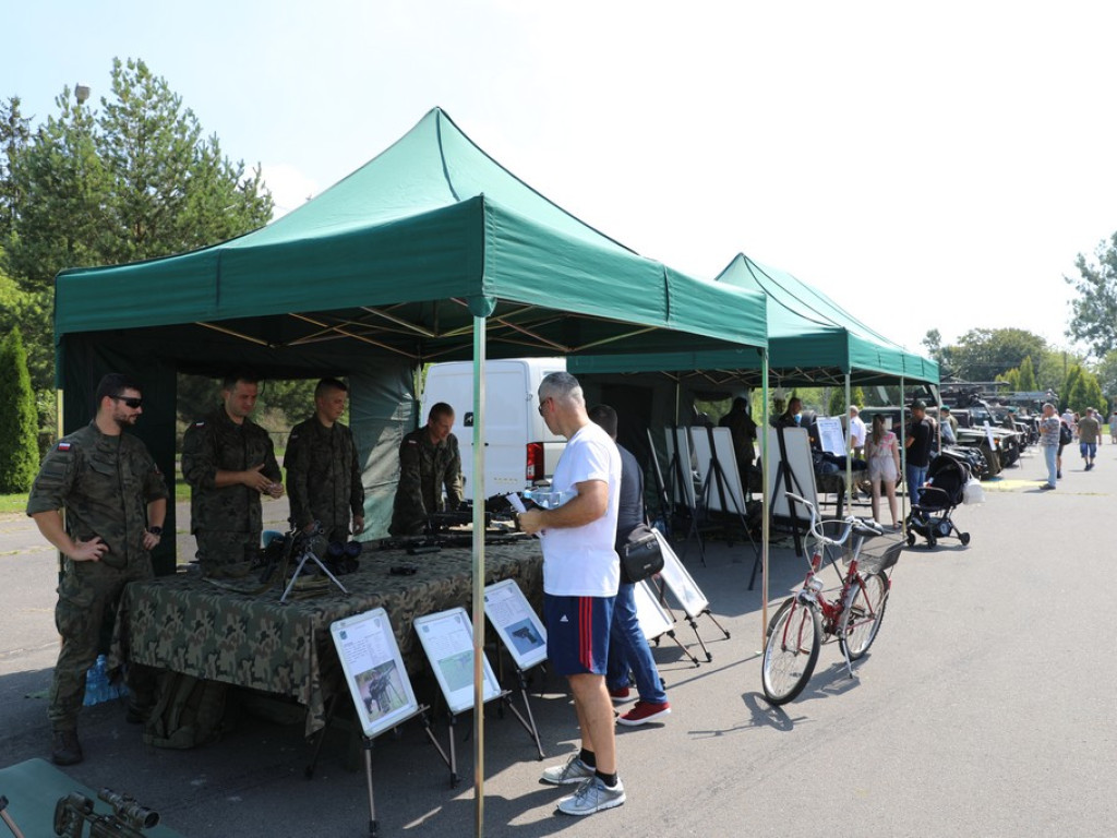 Hrubieszów: Trwa piknik z okazji Święta Wojska Polskiego - ZDJĘCIA