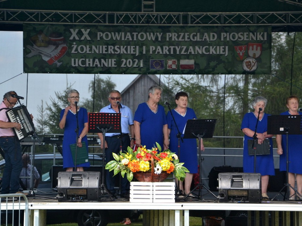 Za nami jubileuszowy  XX Powiatowy Przegląd Piosenki Żołnierskiej i Partyzanckiej - Uchanie 2021 - ZDJĘCIA