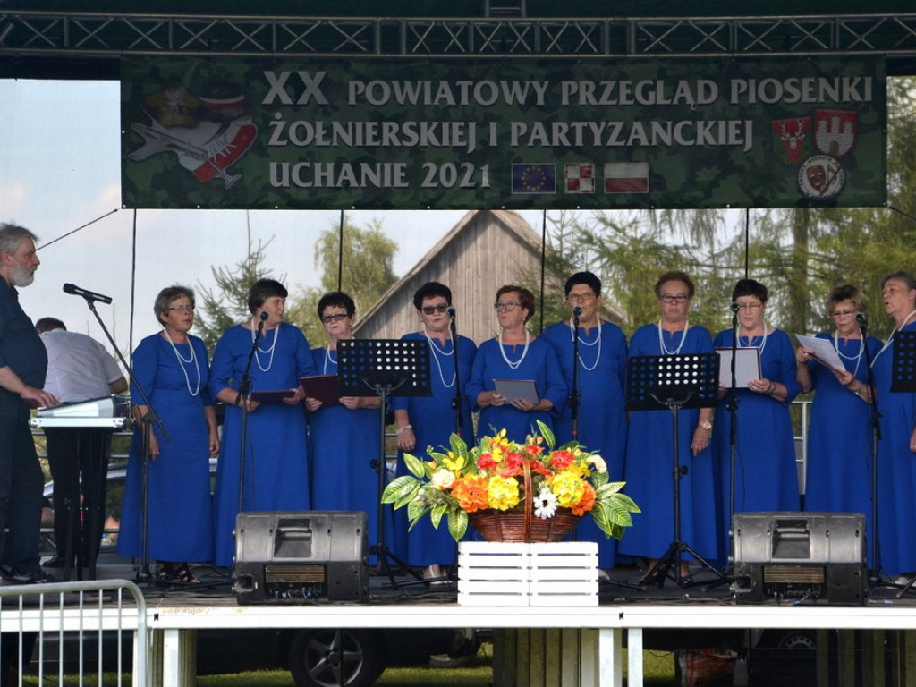 Za nami jubileuszowy  XX Powiatowy Przegląd Piosenki Żołnierskiej i Partyzanckiej - Uchanie 2021 - ZDJĘCIA