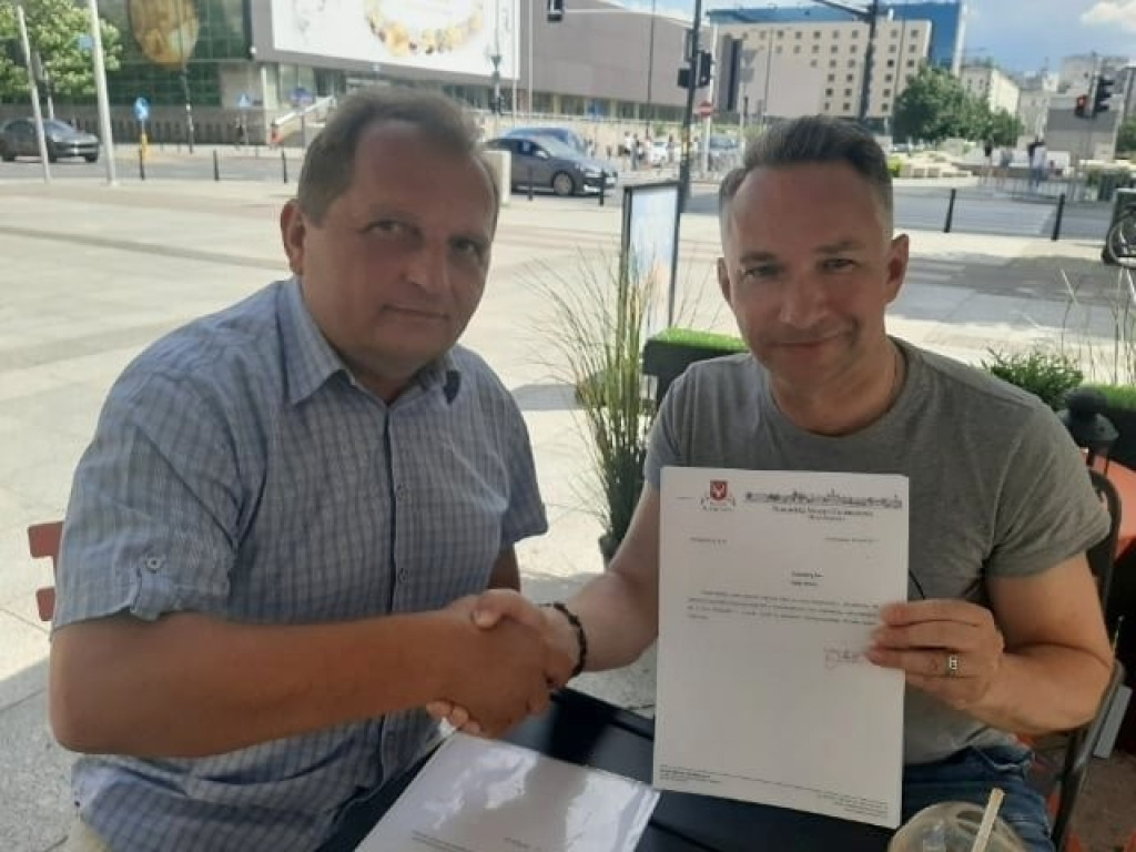 Hrubieszów dla Szymona. Do wylicytowania m.in. rękawice Tomasza Adamka - ZDJĘCIA