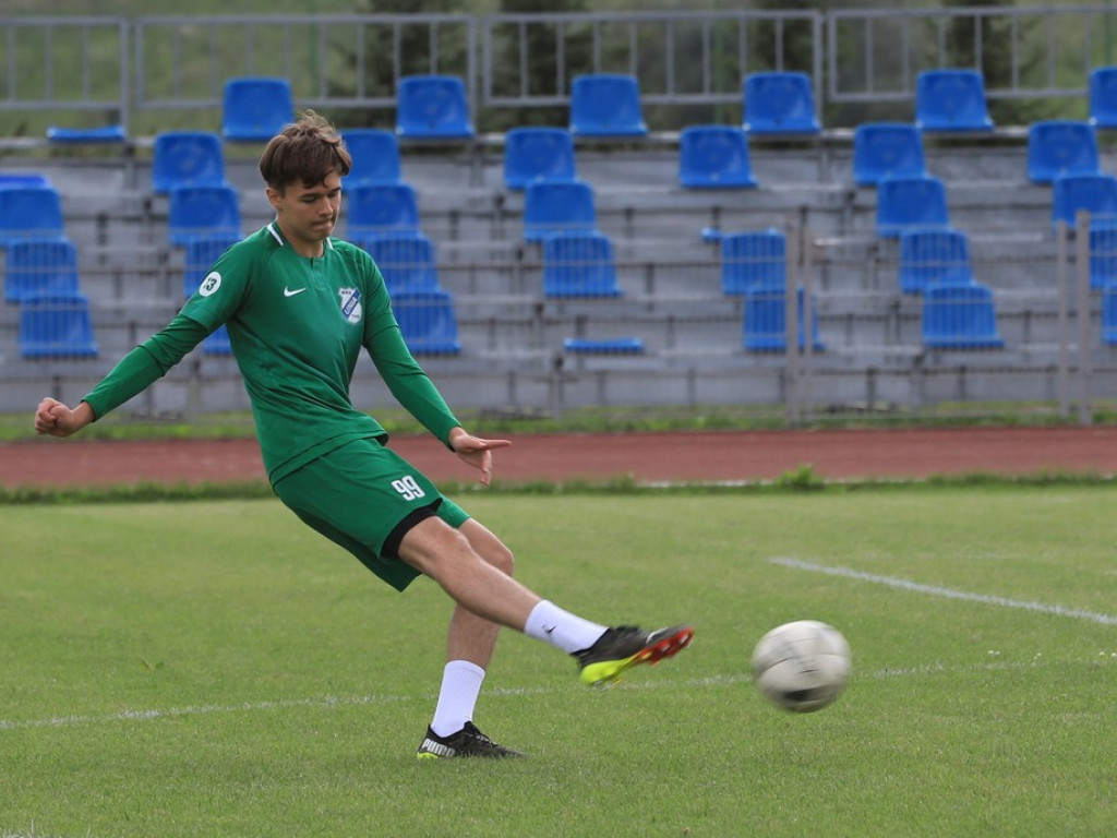 Unia - Huczwa 0:3. Koniec pucharowej przygody - ZDJĘCIA, WIDEO