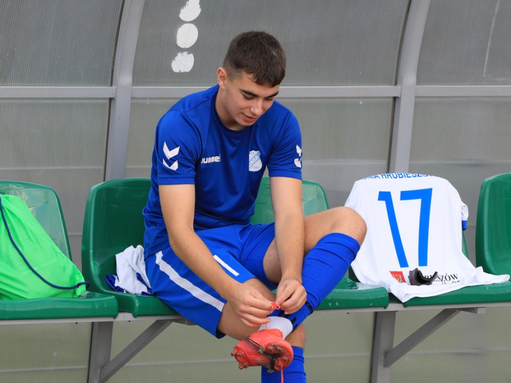 Unia - Huczwa 0:3. Koniec pucharowej przygody - ZDJĘCIA, WIDEO