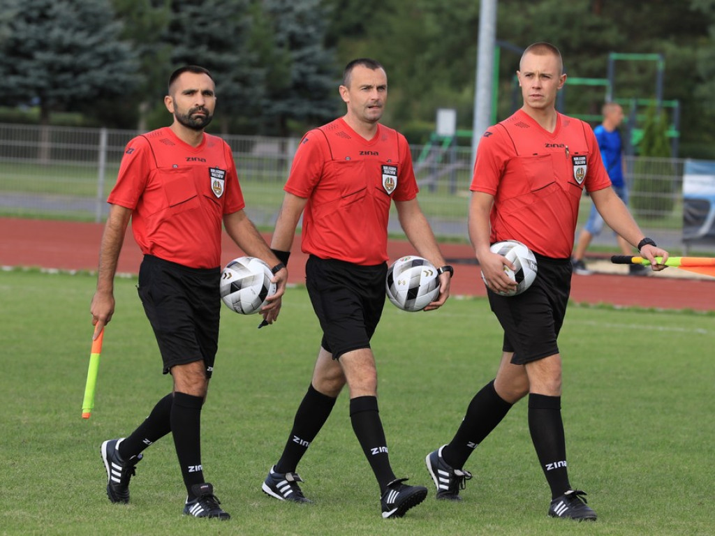 Unia - Huczwa 0:3. Koniec pucharowej przygody - ZDJĘCIA, WIDEO
