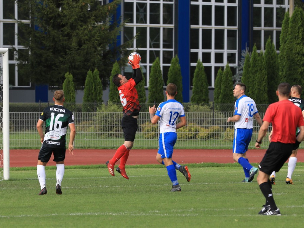 Unia - Huczwa 0:3. Koniec pucharowej przygody - ZDJĘCIA, WIDEO