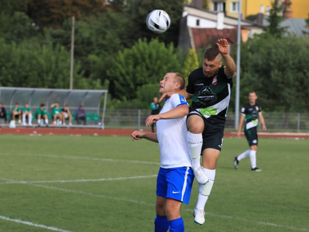 Unia - Huczwa 0:3. Koniec pucharowej przygody - ZDJĘCIA, WIDEO