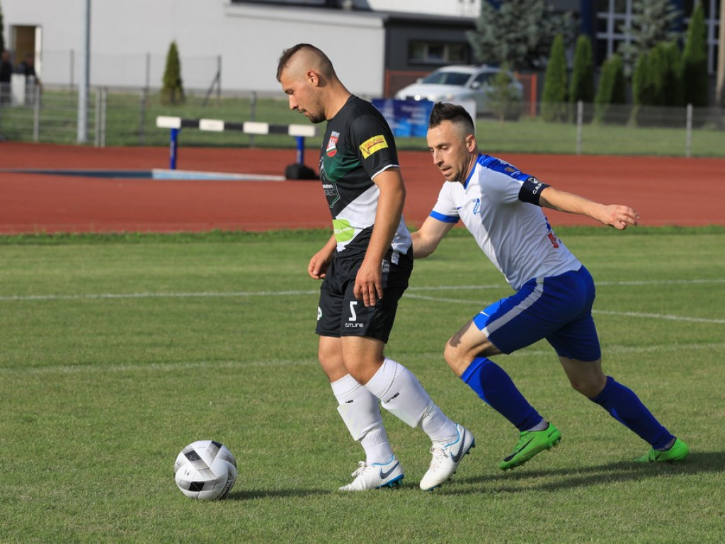 Unia - Huczwa 0:3. Koniec pucharowej przygody - ZDJĘCIA, WIDEO