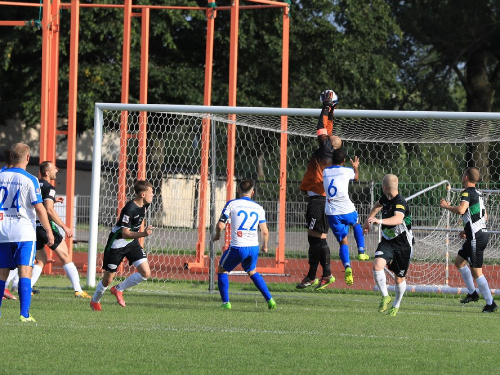 Unia - Huczwa 0:3. Koniec pucharowej przygody - ZDJĘCIA, WIDEO