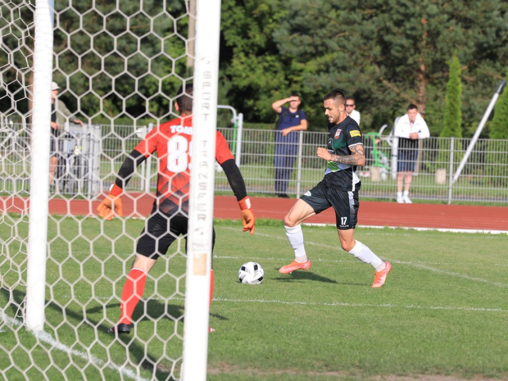 Unia - Huczwa 0:3. Koniec pucharowej przygody - ZDJĘCIA, WIDEO